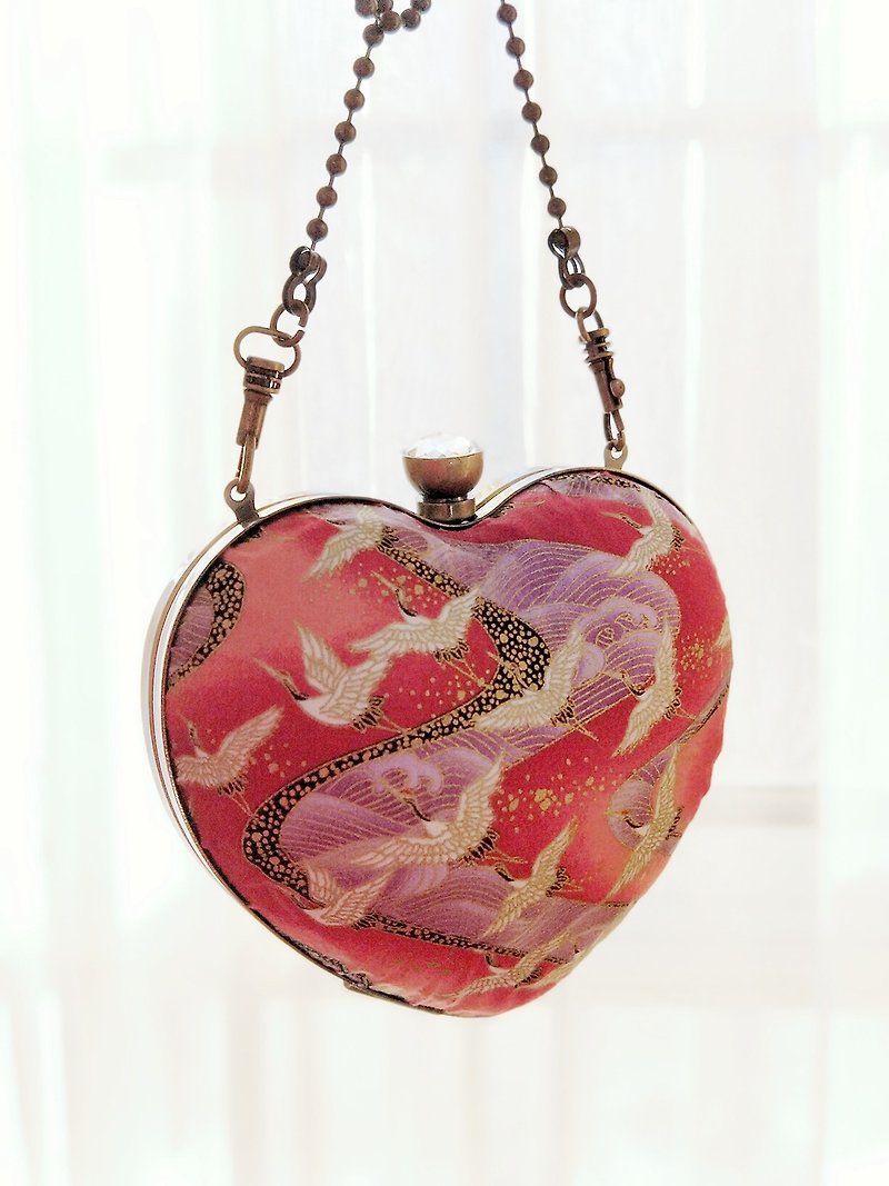Crane inlaid gold-rimmed mini heart-shaped bag, double-sided Valentine's Day, Spring Festival, New Year gift, shoulder bag, two-style gold bag[HOPOTOTO] - อื่นๆ - ผ้าฝ้าย/ผ้าลินิน สีแดง