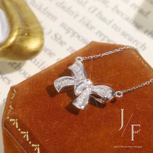 Joiel Fine Jewelry Designs 18K金梯方鑽石項鏈 - 蝴蝶結設計