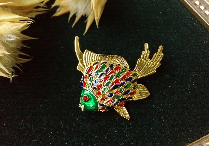 Western antique jewelry. Colorful Enamel Fish Pin - Badges & Pins - Other Metals Gold