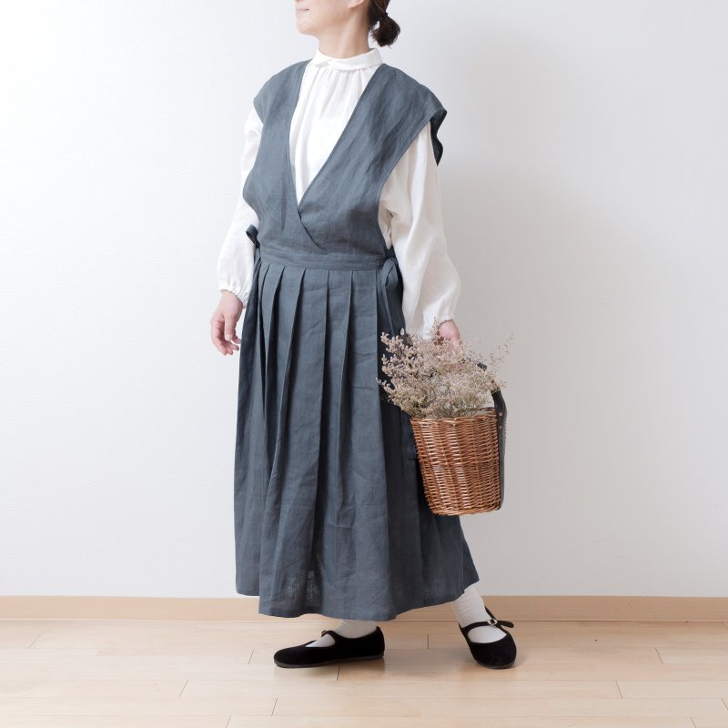 A sophisticated and girly side-open apron cache-coeur dress - French Linen/black - One Piece Dresses - Cotton & Hemp Gray