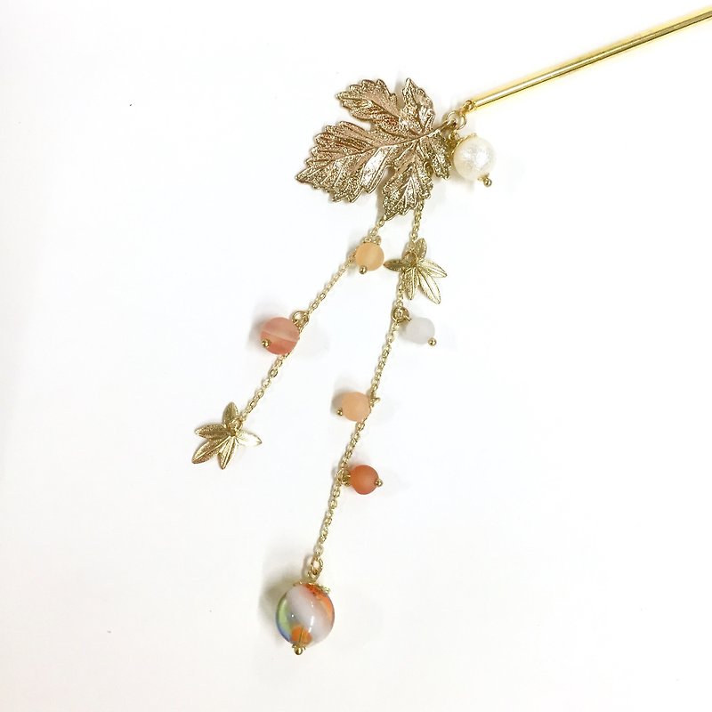 【】 If Sang Feng sweet beads roll curtain. Wind hairpin / kimono / bathrobe / hair accessories. Maple Leaf onyx pearl hairpin. Han Chinese clothing / antiquity / kimono / cosplay / classical hairpin. - เครื่องประดับผม - เครื่องเพชรพลอย สีส้ม