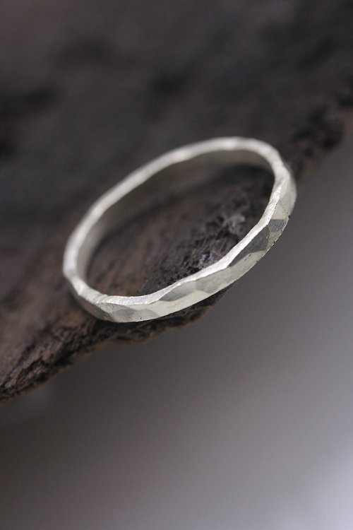 Stories of silver and silk Square profile handmade silver ring with hammered faceted outer surface (R0060)