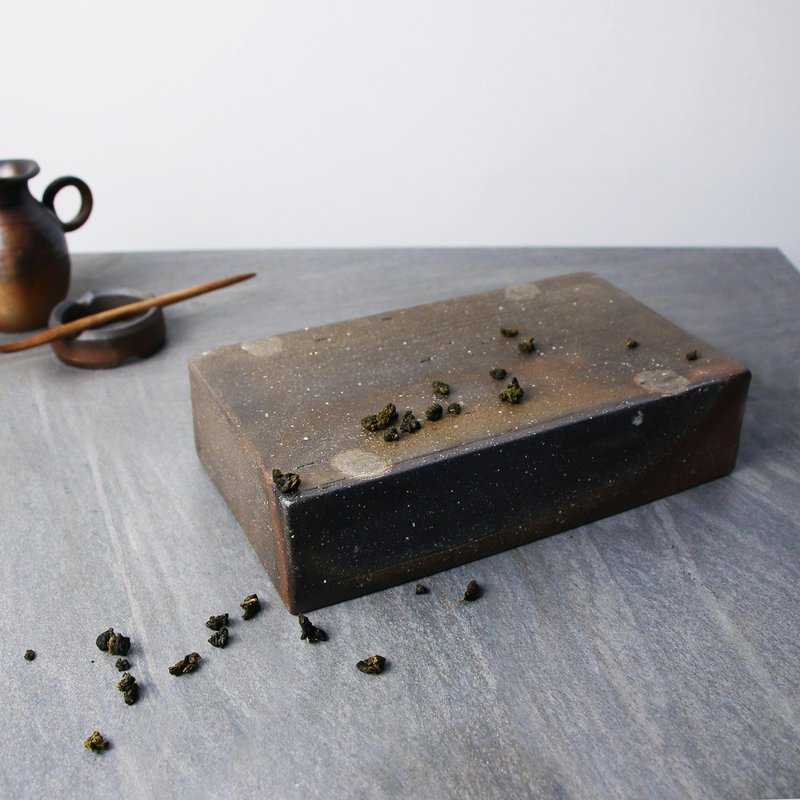 方磚壺承無孔 新彩燒 柴燒陶藝 手作作品 茶盤 | 陳威恩作品 - 茶壺/茶杯/茶具 - 陶 灰色