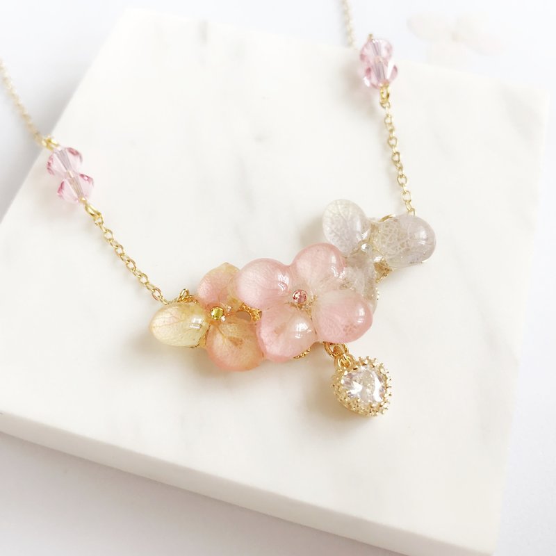粉色真花珠寶項鍊 立體真花項鍊 配18K包金鏈條 施華洛世奇珠子 - 項鍊 - 植物．花 粉紅色