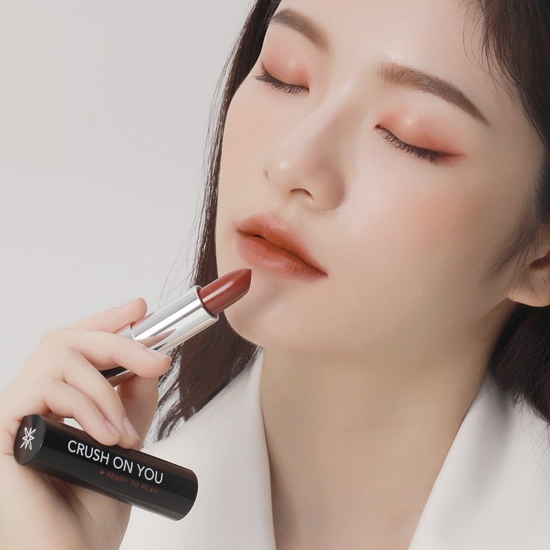 【304手摘楓葉】微霧奶油唇膏-楓葉紅/ 保濕微霧/ 唇紋bye - 口紅/唇膏/腮紅 - 其他材質 多色