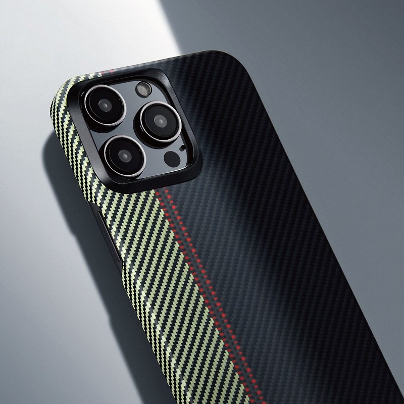 PITAKA | iPhone15 航太纖維磁吸手機殼半版浮織款 - 手機殼/手機套 - 其他人造纖維 黑色