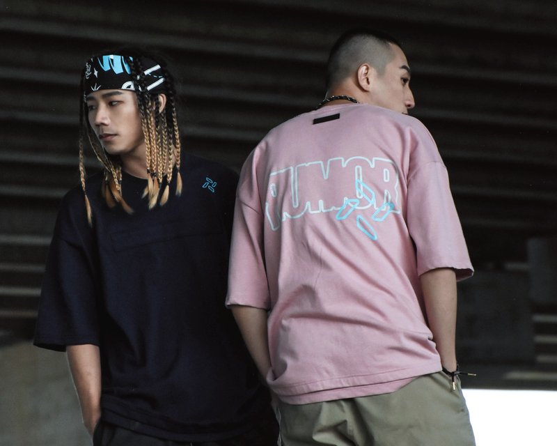 .67ARROW RM_HEAVY-WEIGHT PATCH TEE_短T 短袖 五分袖 潮流 - 男 T 恤 - 棉．麻 多色
