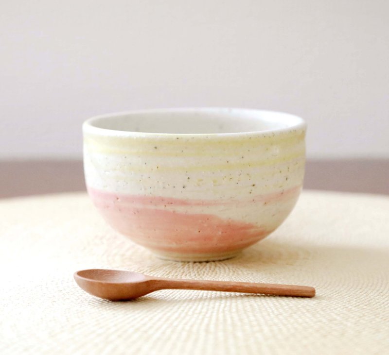 On Sale / 色化粧 黄色と桃色の刷毛目湯のみ - 碗 - 陶 粉紅色