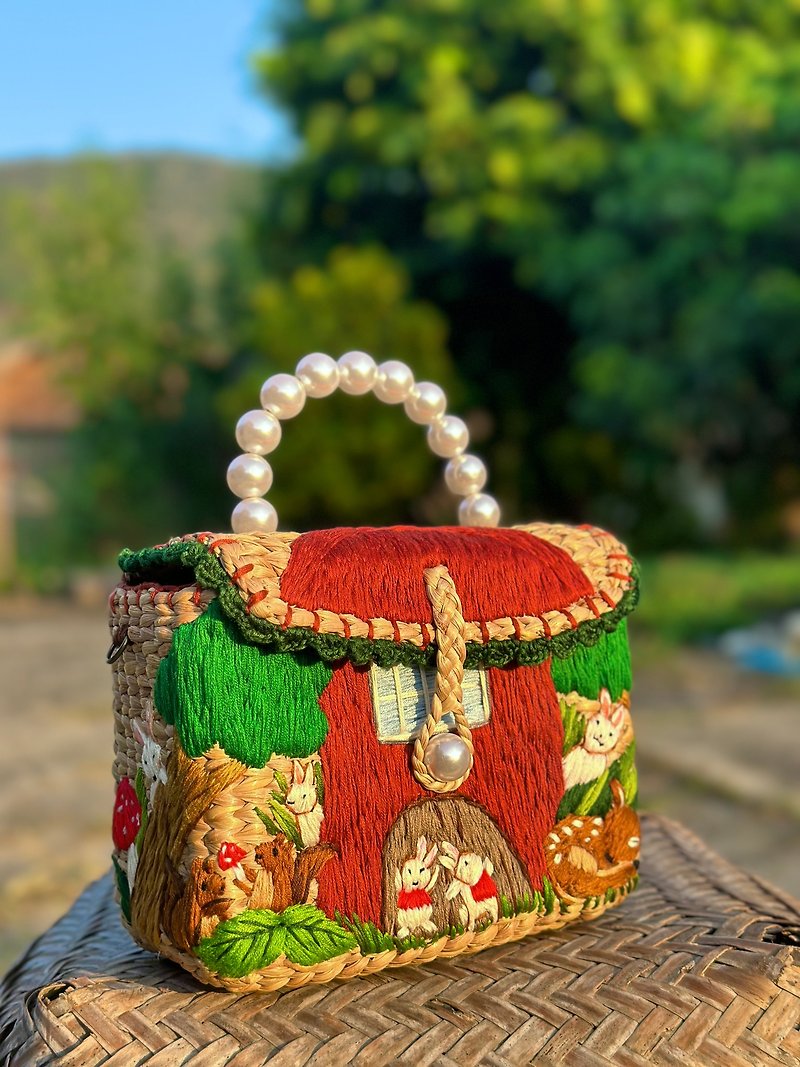 Hand-embroidered water hyacinth bag - Handbags & Totes - Other Materials Multicolor