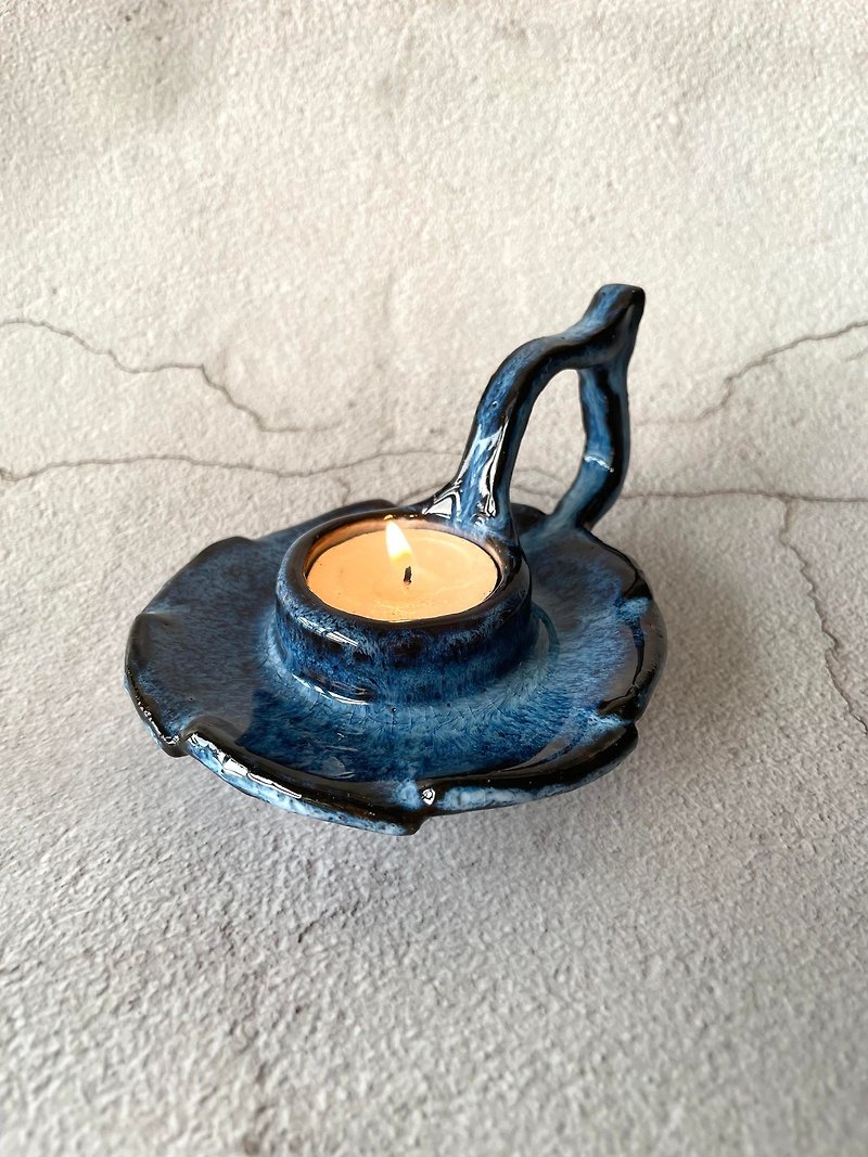 Candle holder / Handmade - เทียน/เชิงเทียน - ดินเผา สีน้ำเงิน