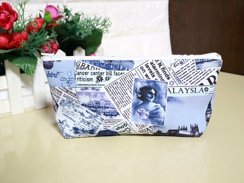 Cosmetic bag. Mask storage. Wallet. Pencil case. Universal bag~English letters - Toiletry Bags & Pouches - Cotton & Hemp 