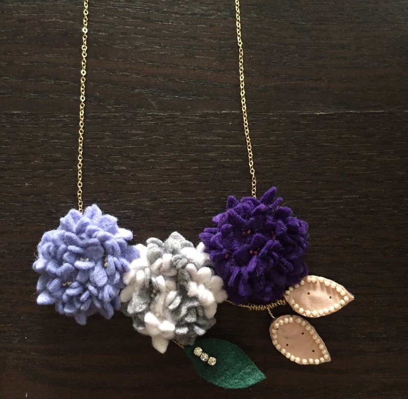 [ Bluesy Mod ] --- Hydrangea necklace . 繡球花項鍊 ( BBT9) - 項鍊 - 其他材質 