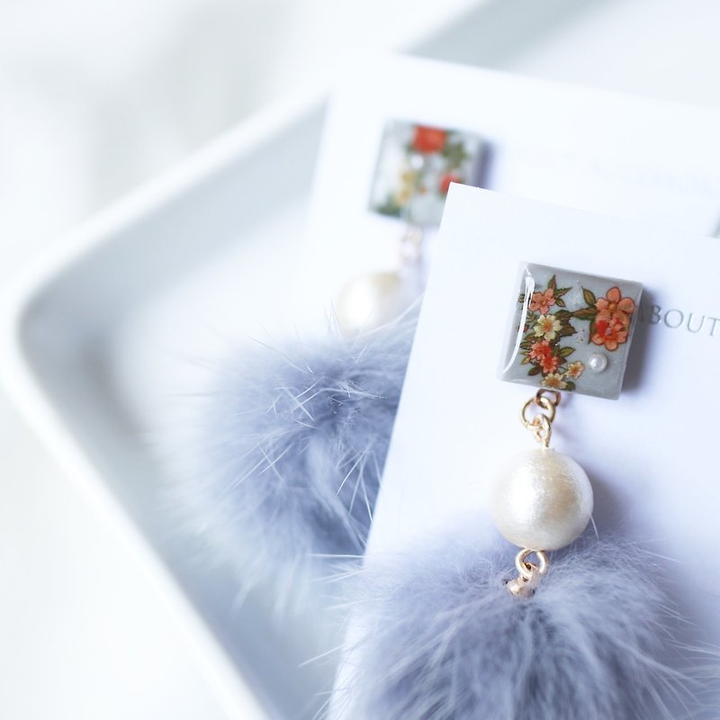 Winter Hair Ball Series - Grey Floral Earrings - ต่างหู - ขนแกะ สีเทา