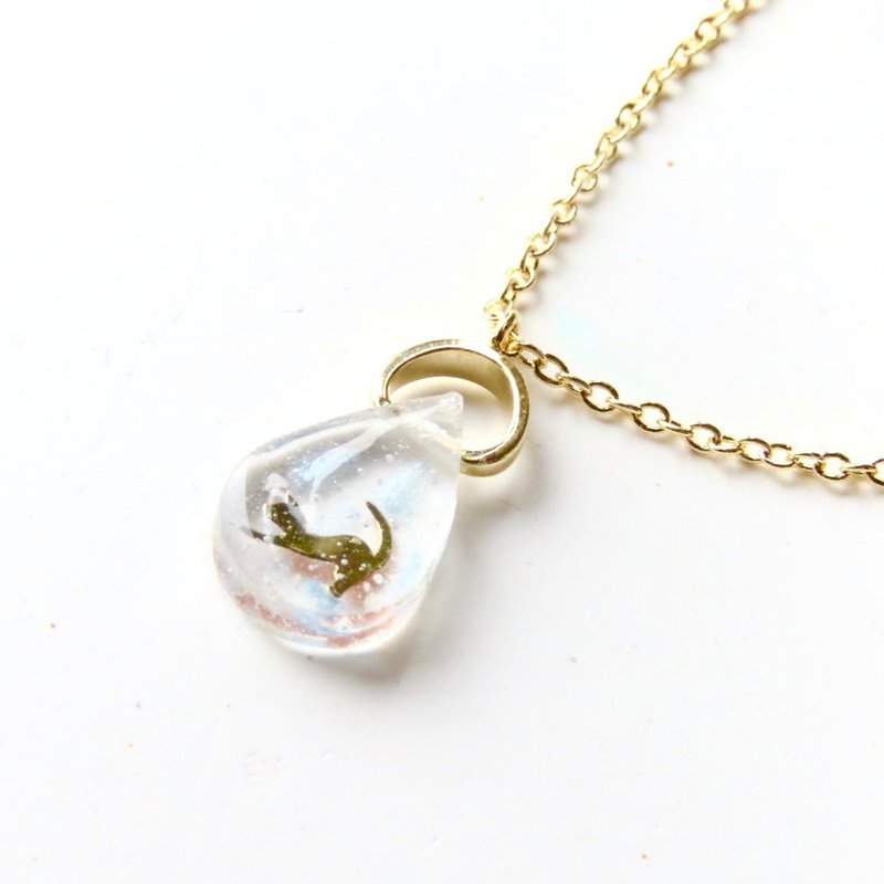 Cat necklace caught in the rain - ต่างหู - โลหะ สีใส