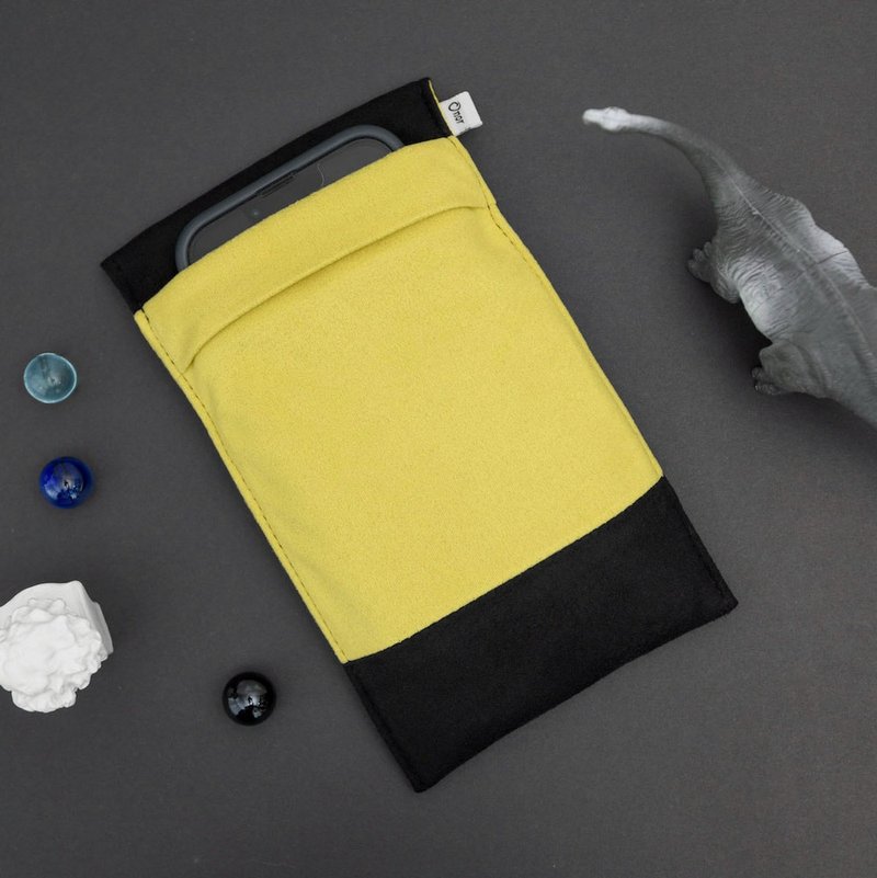 NewWipeable screen mobile phone case [Om2 black mustard yellow] (hand/neck strap must be purchased additionally) - Phone Cases - Other Man-Made Fibers Yellow