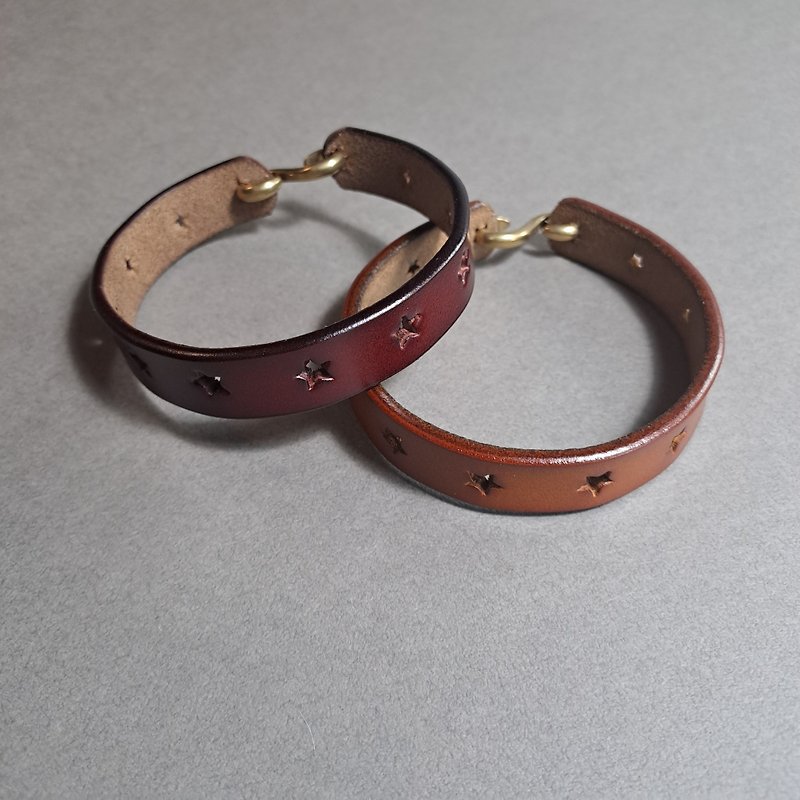 uriah handmade leather 1.4 cm cowhide bracelet bracelet star retro bracelet pure Bronze s hook - สร้อยข้อมือ - หนังแท้ 