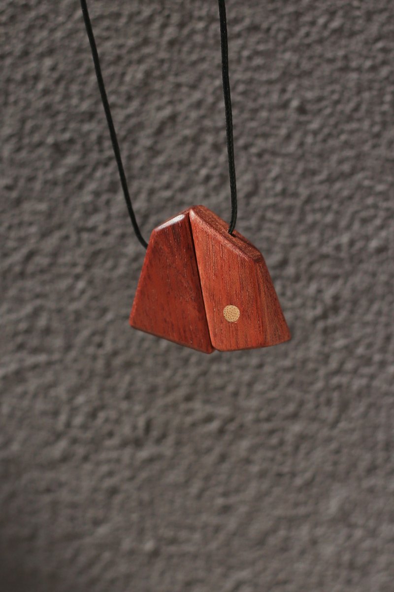 Yiranzhi original handmade | geometric series wooden pendant blood sandalwood combination | can be disassembled and reorganized - Necklaces - Wood 