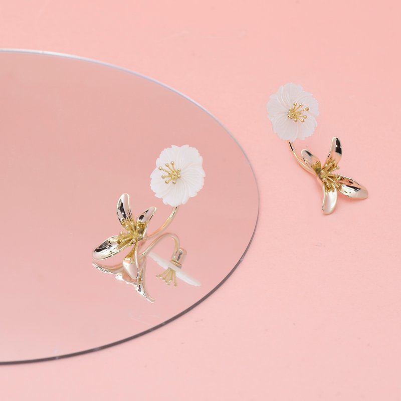 Featured Double Flower Shell Arc Earrings - Earrings & Clip-ons - Shell 