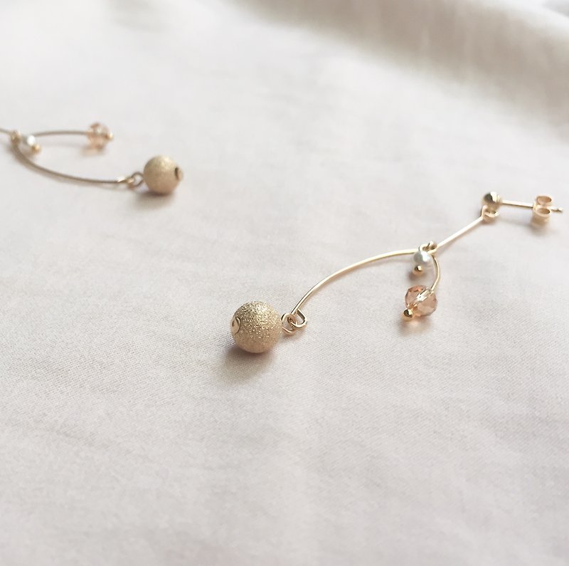 pixie / glitter bead balance earrings - ต่างหู - โลหะ สีทอง
