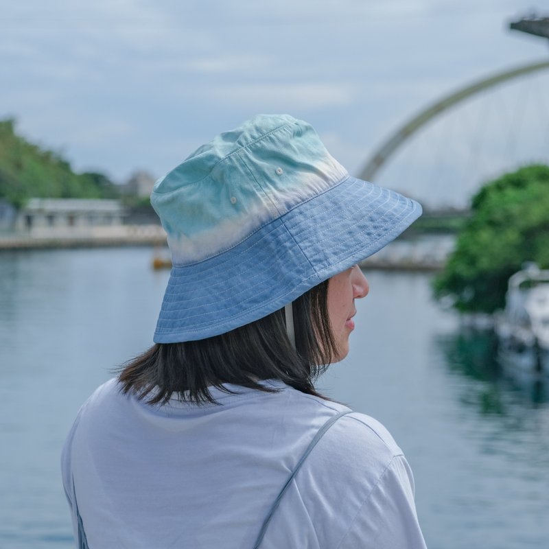 Tianhe hand-dyed visor hiking hat/adjustable hat rope/ventilated sun protection/hand-dyed by craftsmen - Hats & Caps - Cotton & Hemp Blue