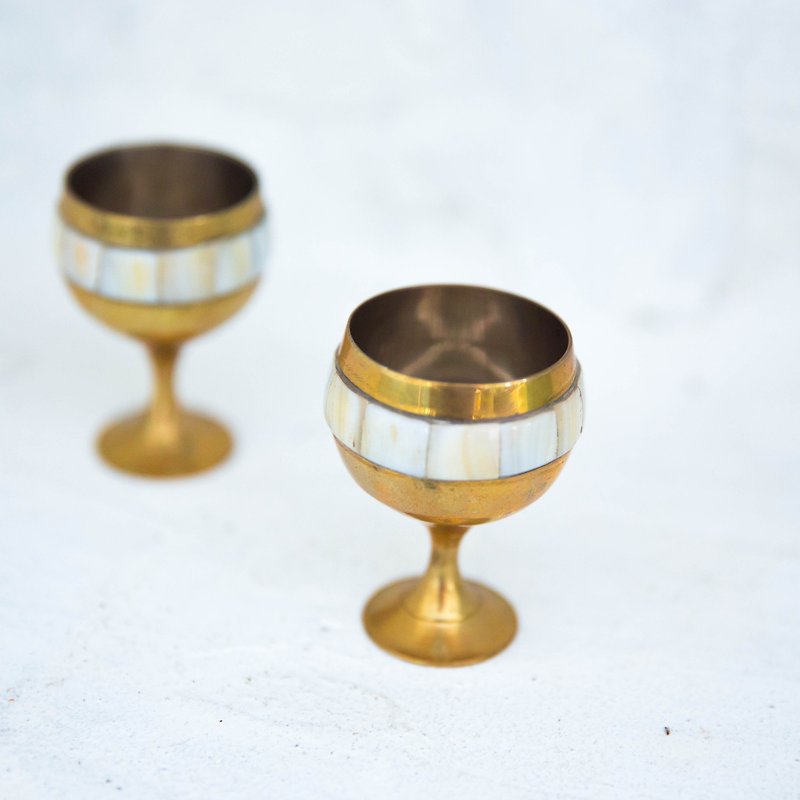 SECLUSION OF SAGE / 1920s Indian Brass _ brilliant small cup - ของวางตกแต่ง - โลหะ สีทอง