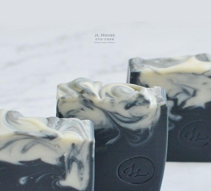 Black Wave soap | Activated Charcoal Soap, Natural soap, CP soap - ครีมอาบน้ำ - พืช/ดอกไม้ สีดำ
