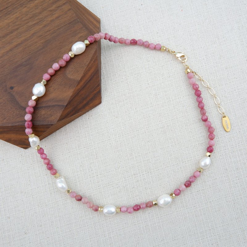 Freshwater Pearl and Rhodonite Short Necklace - 項鍊 - 石頭 粉紅色