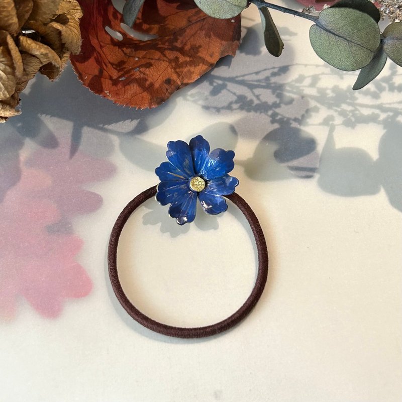 Brass Blue Cosmos Hair Tie - เครื่องประดับผม - ทองแดงทองเหลือง สีน้ำเงิน