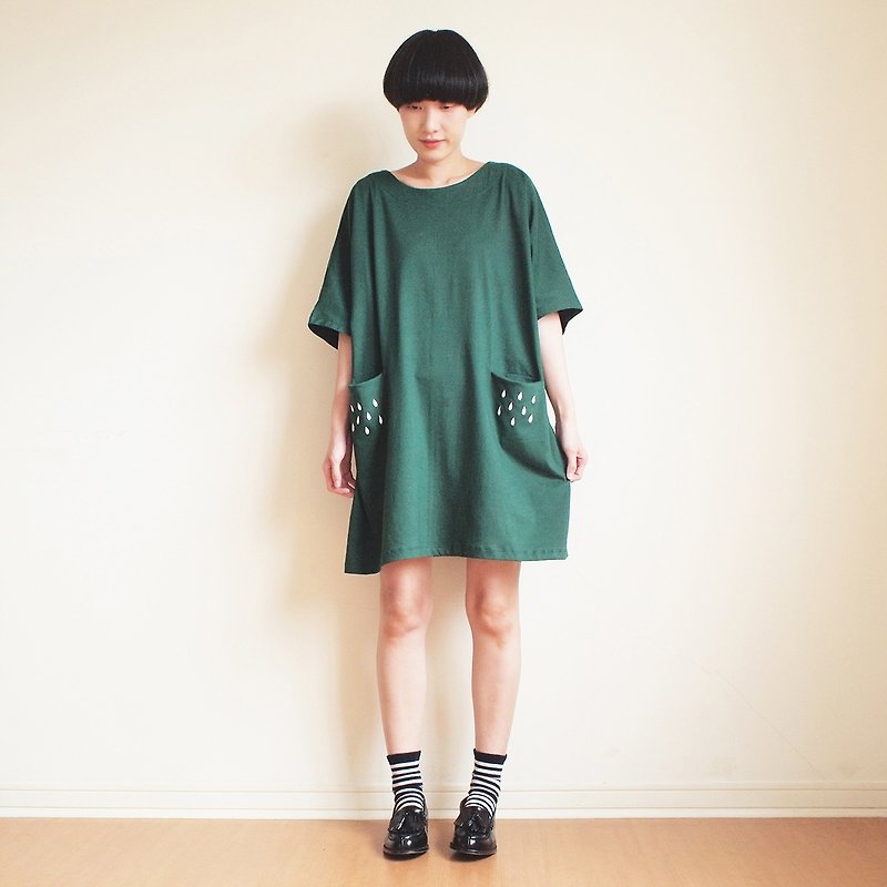 rainy pocket dress : green - ชุดเดรส - ผ้าฝ้าย/ผ้าลินิน สีเขียว