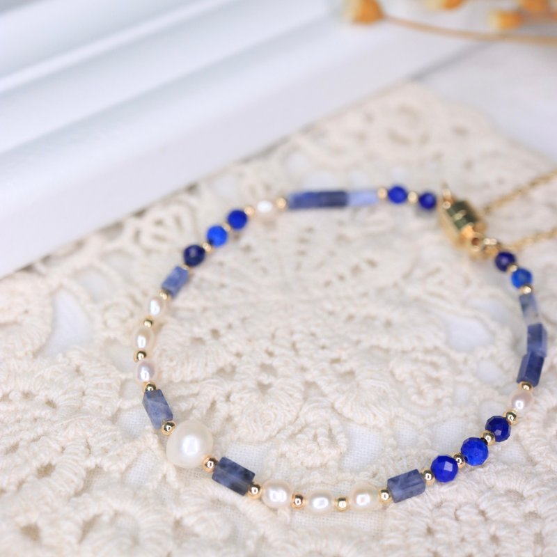 Elegant Blue Bracelet/Pearl × Sodalite × Lapis Lazuli/14K Gold Beads with Anti-D - สร้อยข้อมือ - คริสตัล 