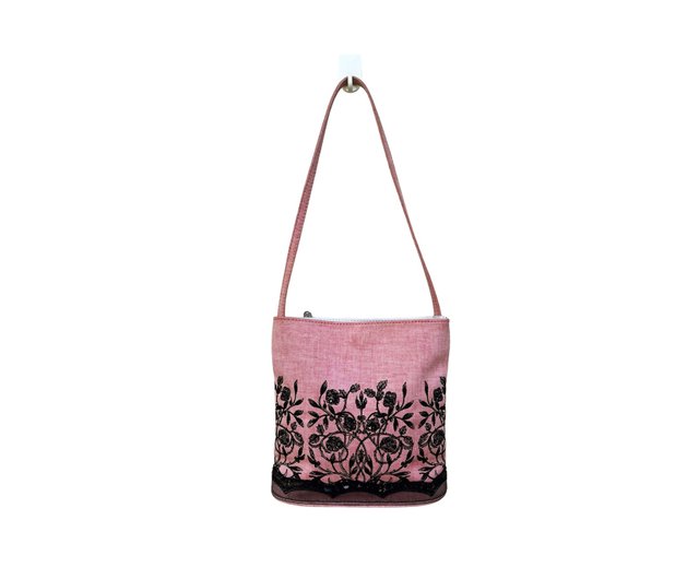 Limited Edition: Anna Sui Mini Lotion Kit