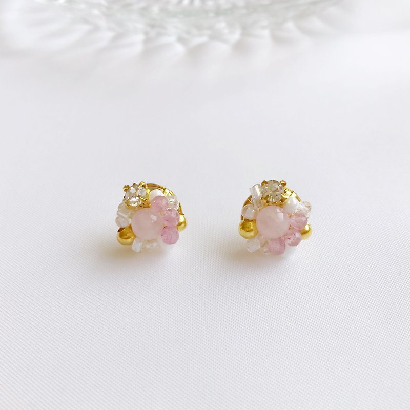 Blooming. Pink crystal. Strawberry crystal natural stone earring earrings ear needles hand-made earrings wedding jewelry - ต่างหู - คริสตัล สึชมพู