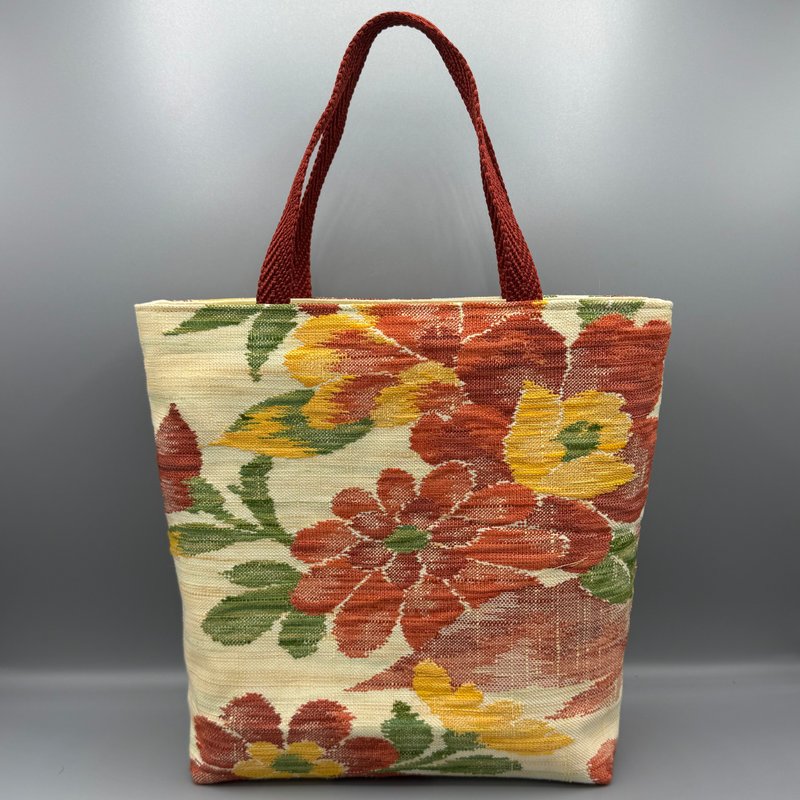 着物 帯 帯締め ハンドメイド トートバッグ リメイク 赤 花 - 手提包/手提袋 - 絲．絹 白色