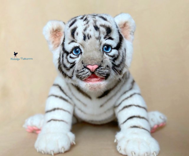 ホワイトタイガーの子、リアルなぬいぐるみ、ぬいぐるみ - ショップ