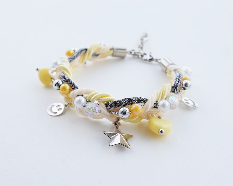Smiley charms braided bracelet in yellow color - สร้อยข้อมือ - วัสดุอื่นๆ สีเหลือง