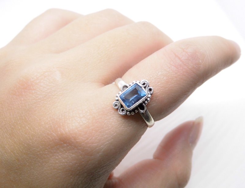 藍托帕石blue topaz純銀典雅戒指 尼泊爾手工鑲嵌製作 - 戒指 - 寶石 藍色