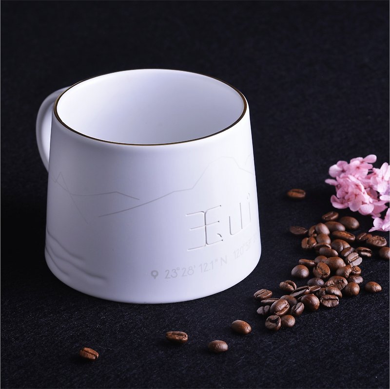See Zeppelin Foundation Yushan Mug White See Taiwan Cultural and Creative Products - แก้ว - ดินเผา ขาว