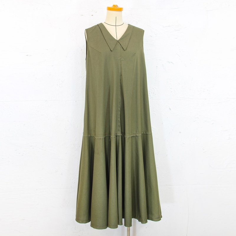 Aman No.68 summer V-neck version sleeveless green Linen - ชุดเดรส - ผ้าฝ้าย/ผ้าลินิน 