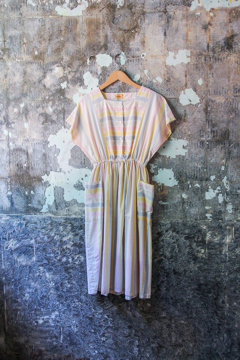 裊裊百貨公司-Vintage淺粉嫩色方領條紋洋裝 復古著 - 洋裝/連身裙 - 棉．麻 