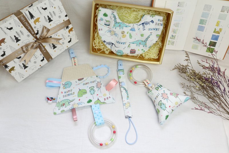 Miyue Gift Box│Six layers of gauze towel pacifier chain hand rattle:::Jurassic Party - Baby Gift Sets - Cotton & Hemp White