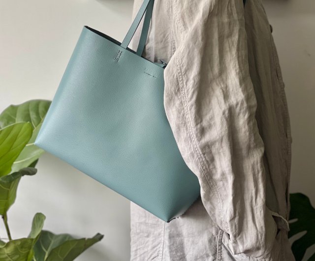 廃盤商品【保存袋と箱付】Tiffany グリーン 緑 ゴールドチェーンバッグ 春 バッグ