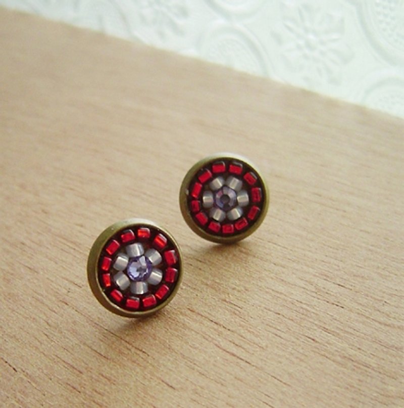 Deco tiles Earrings brilliant red majolica mosaic vintage beads - ต่างหู - แก้ว สีแดง