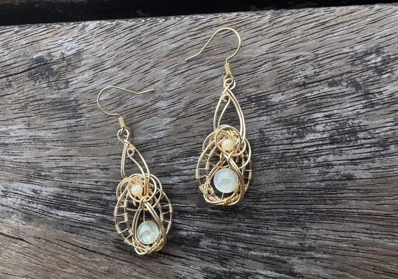 金屬編織壺形耳環—可改夾式 - 耳環/耳夾/耳骨夾 - 銅/黃銅 金色