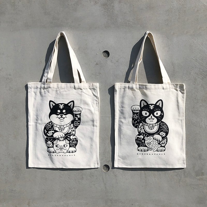 Lucky tattooed cat, tattooed dog canvas bag / A3 size / hand silk screen printing - Handbags & Totes - Cotton & Hemp 