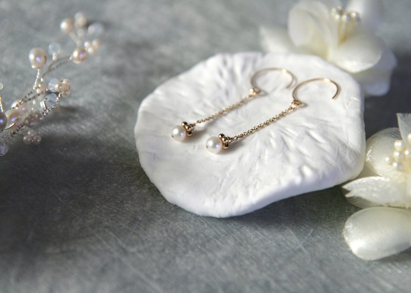 Pearl earrings unique small hat can be changed to clip-on custom length ~ pure heart - ต่างหู - ไข่มุก ขาว
