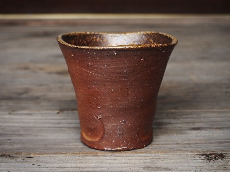 日本岡山備前 陶器 燒酒杯（中）【波】s2-023 - 花瓶/陶器 - 其他材質 咖啡色