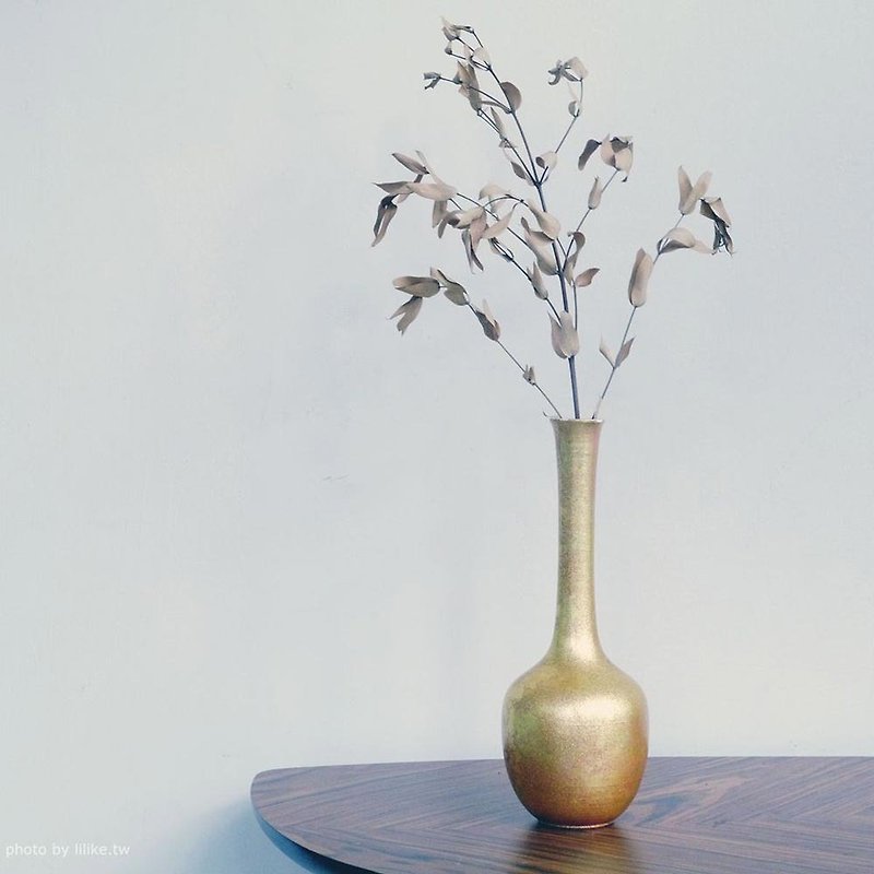 Kiyomizu-fired gold leaf blown on a pottery vase - Pottery & Ceramics - Copper & Brass Gold