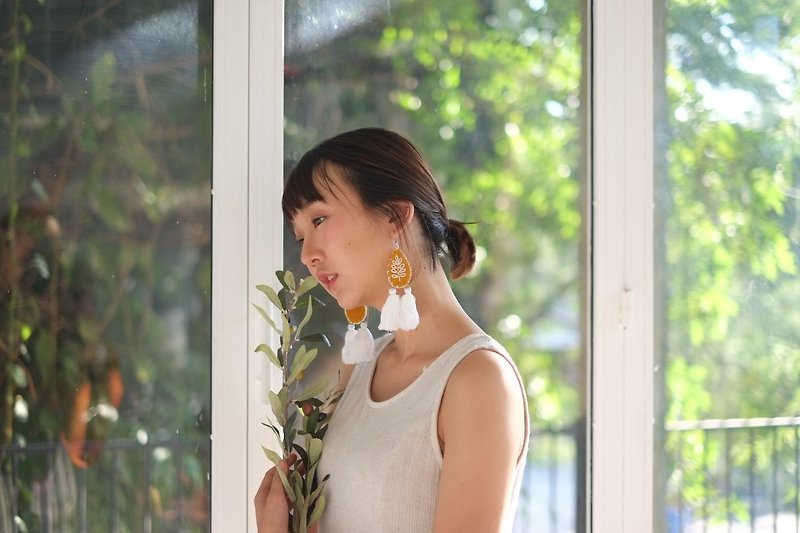 Floating Leaves - Earrings & Clip-ons - Cotton & Hemp Yellow