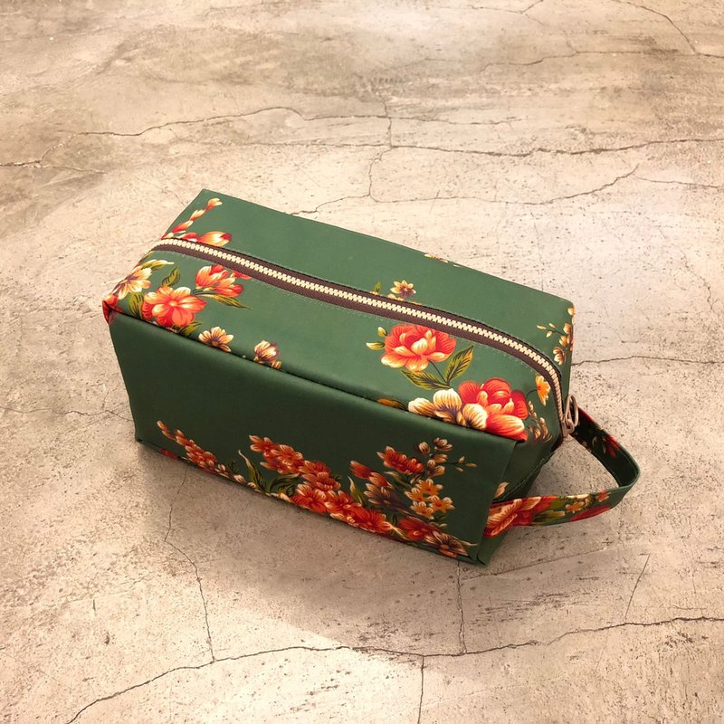 防水化妝包-大 萬用/外出/環保 台灣手工包袋 (日本防水布料) - 化妝包/收納袋 - 防水材質 