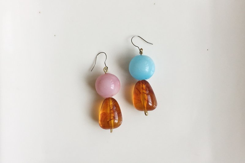 Twin asymmetric bubble antique resin large earrings - Earrings & Clip-ons - Other Metals Multicolor